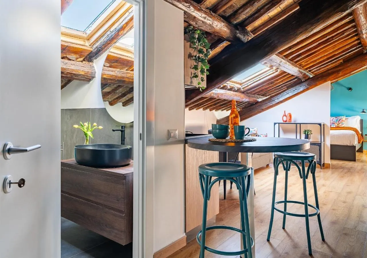 Roma 20Min-Elegante Loft Storico Grottaferrata Apartment