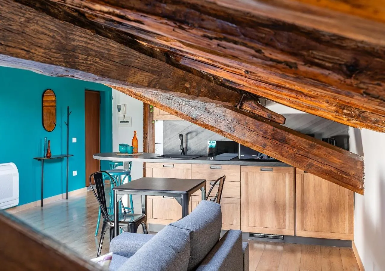 Roma 20Min-Elegante Loft Storico Grottaferrata Apartment 0*,  Italy