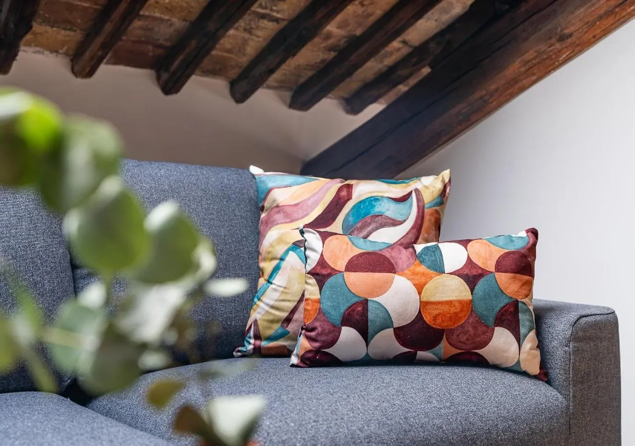 Roma 20Min-Elegante Loft Storico Grottaferrata Apartment
