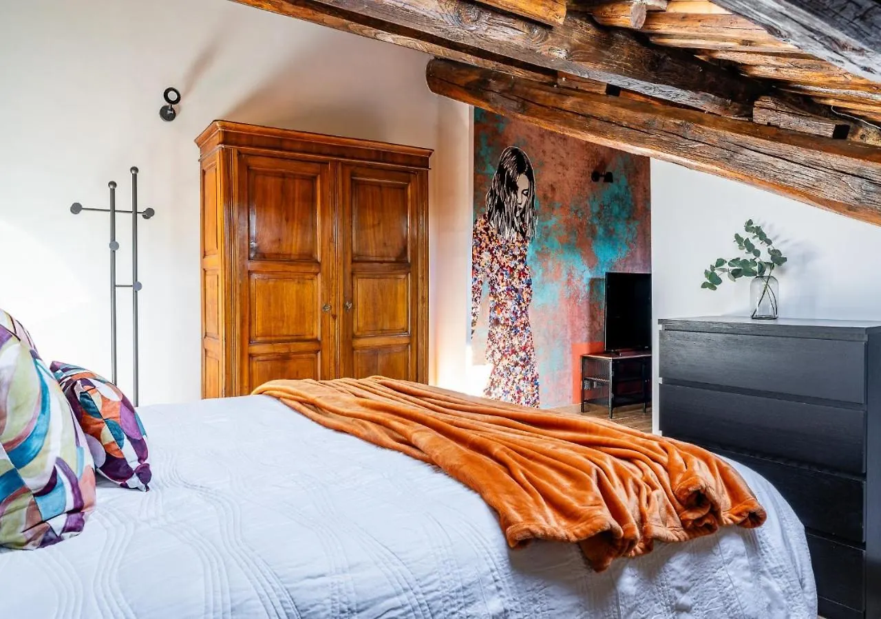 Roma 20Min-Elegante Loft Storico Grottaferrata Apartment