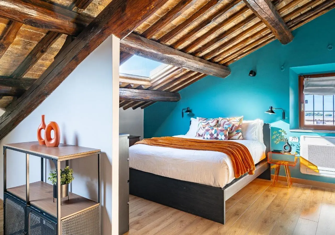 Roma 20Min-Elegante Loft Storico Grottaferrata Apartment